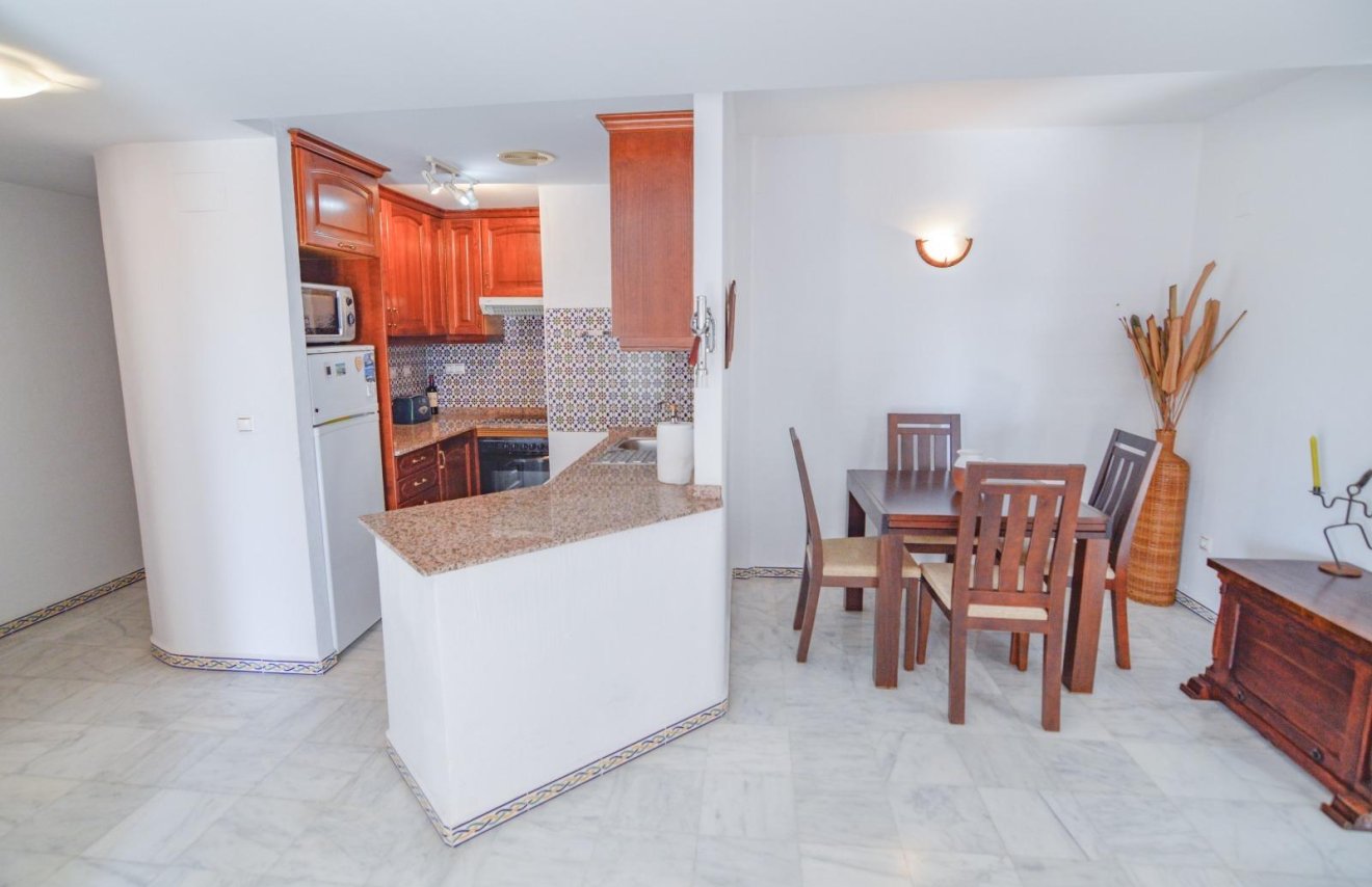 Resale - Apartamento - Torrevieja - Playa de los Locos