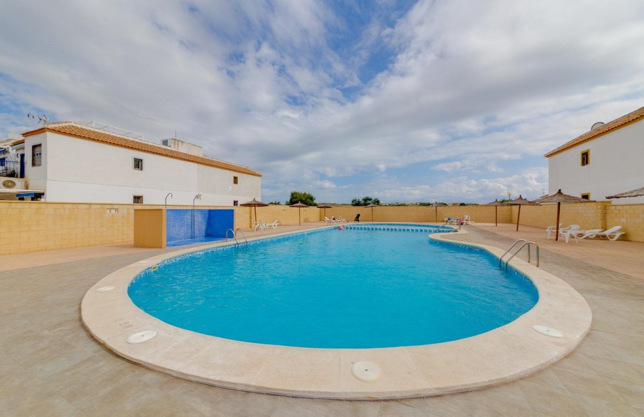 Resale - Bungalow Planta Alta - Torrevieja - Doña ines