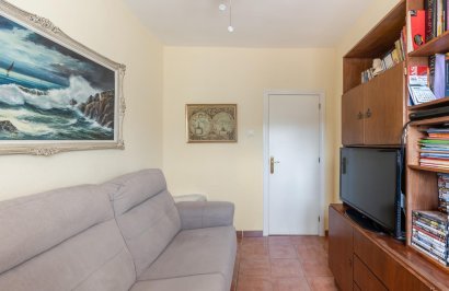 Resale - Apartamento - Torrevieja - Estacion de autobuses