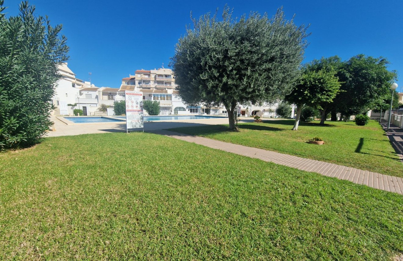 Resale - Townhouse - Torrevieja - Estacion de autobuses